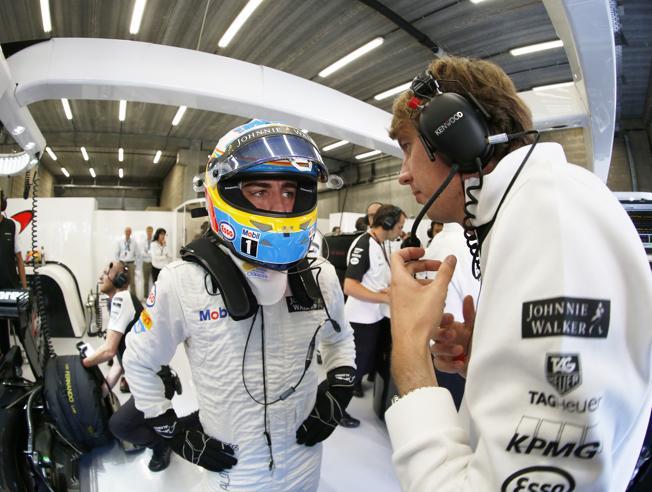 alonso-rodara-martes-y-jueves-en-barcelona-con-el-mclaren