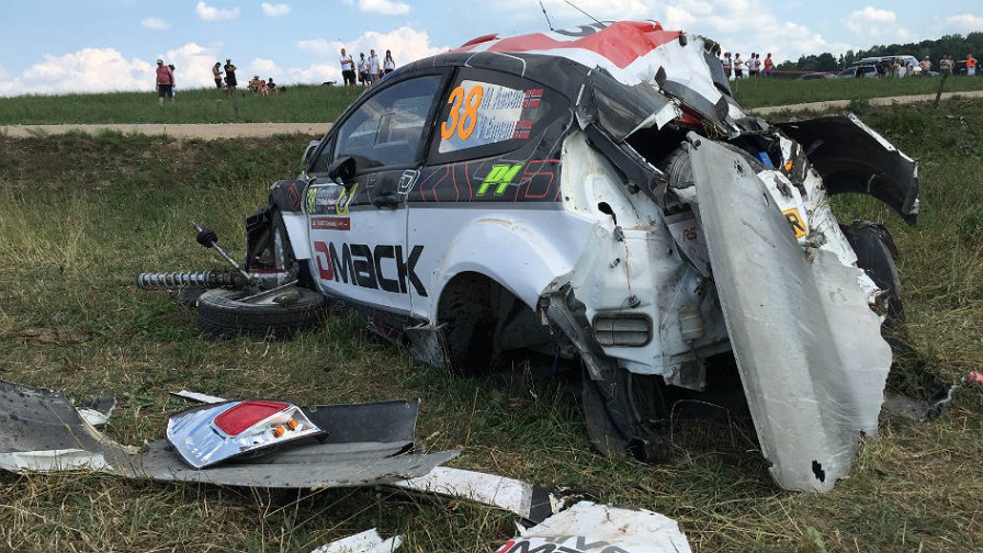 9168_aasen-rolled-car-poland-2016_778_896x504